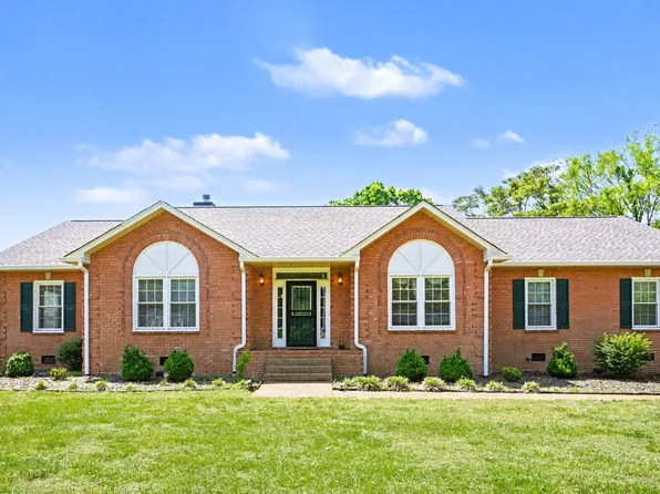 1018 Fox Hill Rd, Ashland City, TN 37015