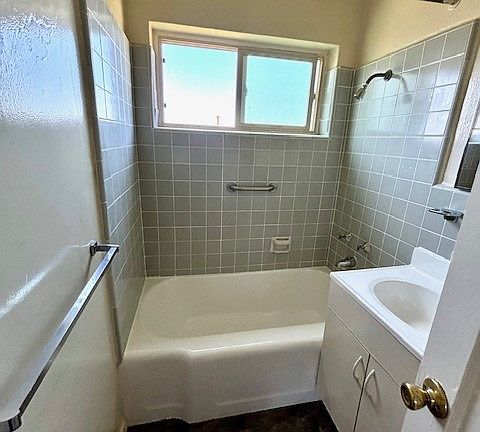 5th image of 5304 La Jolla Hermosa Ave