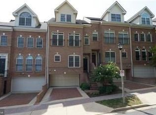 1588 N Colonial Ter, Arlington, VA 22209