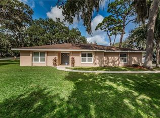985 College Hill Dr, Clearwater, FL 33765
