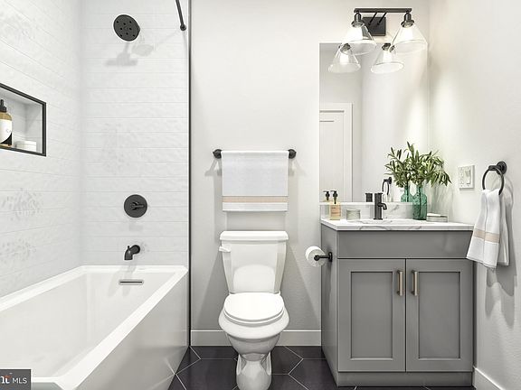 4th image of 2409-13 N Hancock St #3