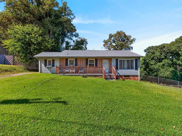 121 Crescent Cir, Gaffney, SC 29340