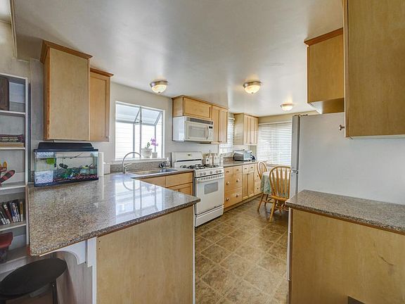 5th image of 1255 38th Ave Spc 39