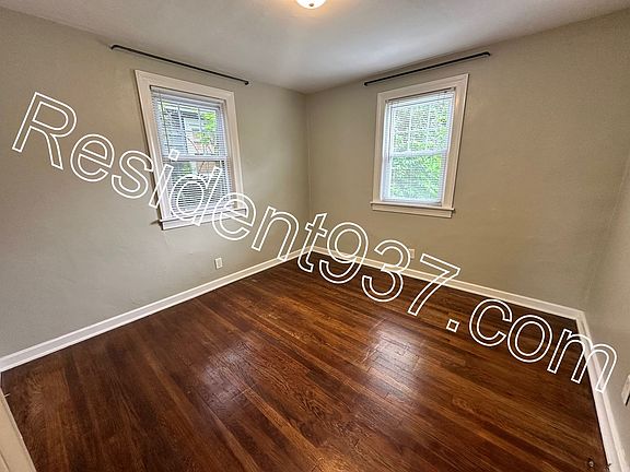4th image of 1308 Southlyn Dr