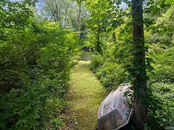 2nd image of 23 River Road