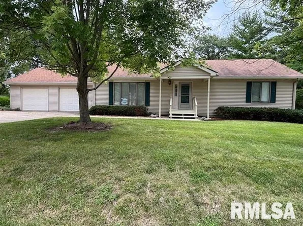 17910 Ridge Dr, Carlinville, IL 62626