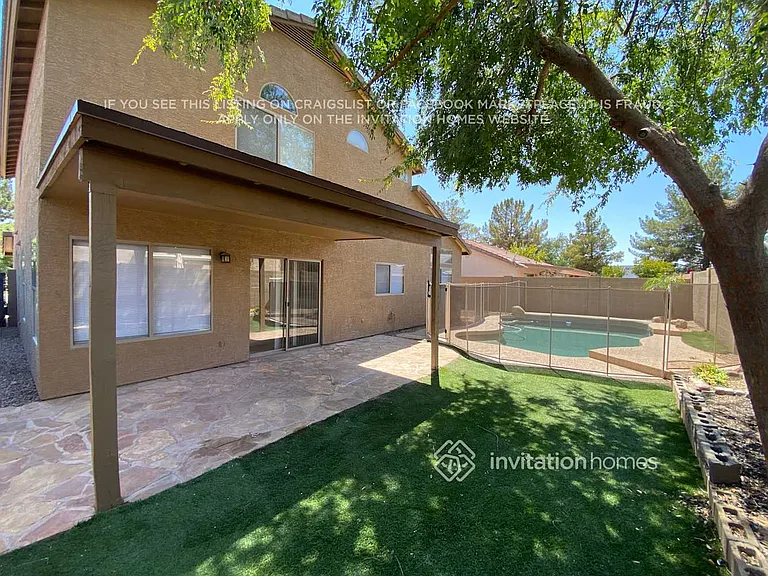 764 W La Pryor Ln — Photo 22