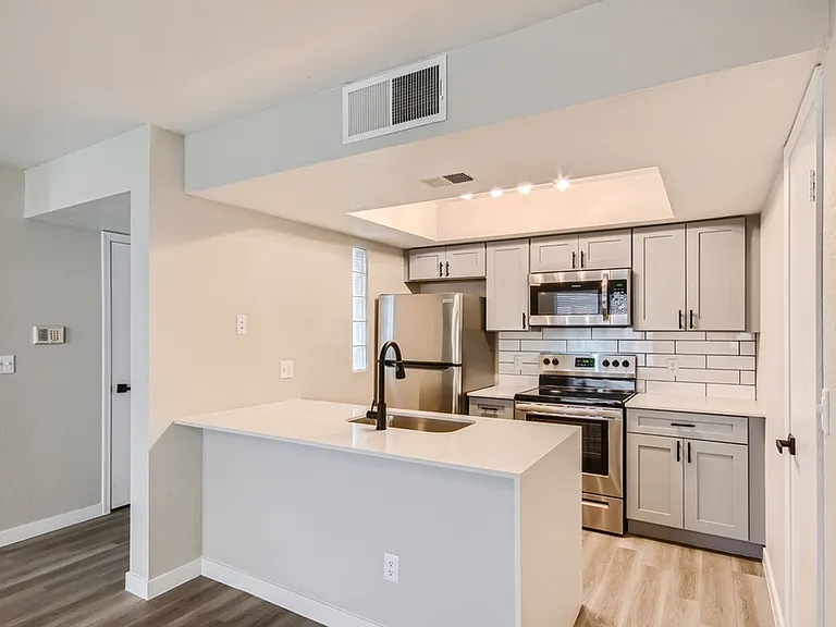 Rise Suncrest — Photo 14