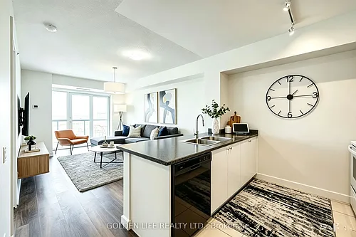 8 Trent Ave Photo 1