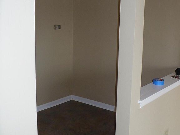 3rd image of 37 King Arthur Ct APT 10