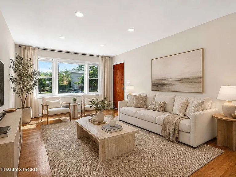 21 Troy Ct #1 — Photo 4