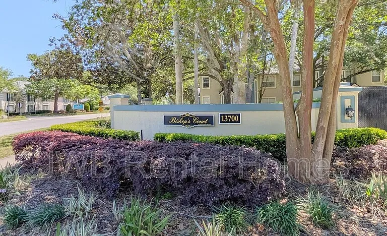 13700 Richmond Park Dr N #1002 — Photo 27
