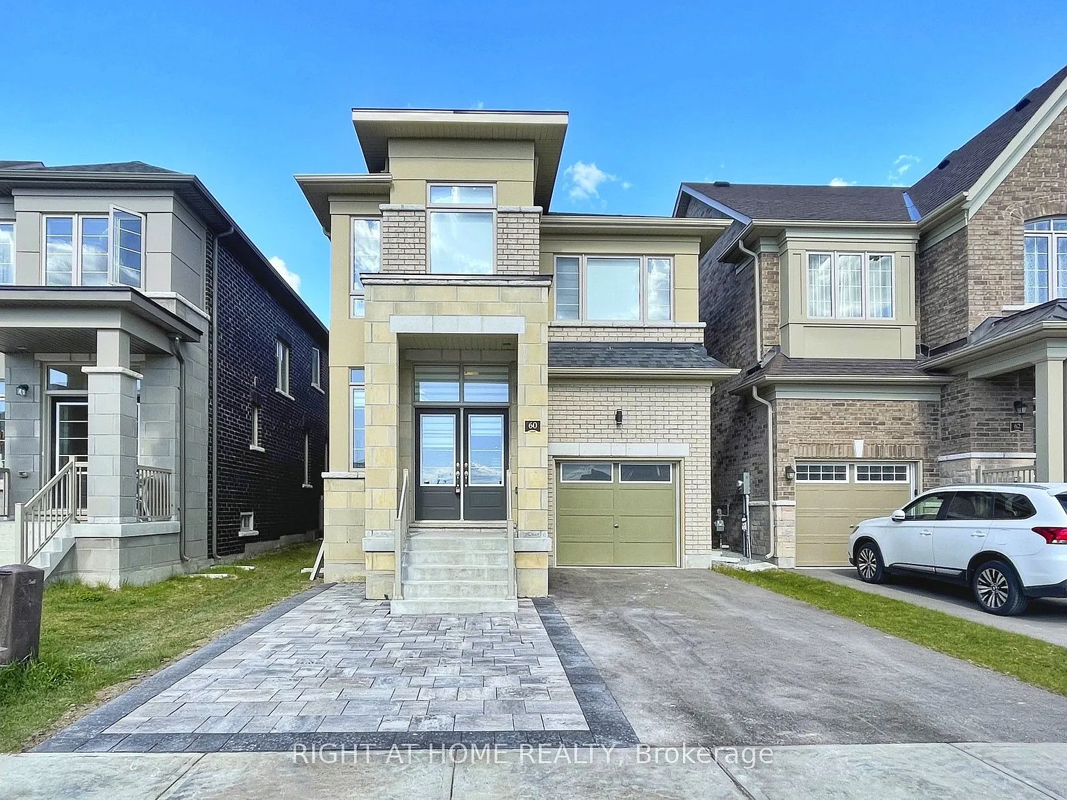 4 bed, $3,400 — Photo 1