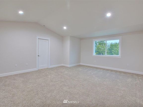 Picture of home built by Northridge in a different community. For illustrational purposes only. Actual plans and specs will vary. Some features may be considered upgrades. 