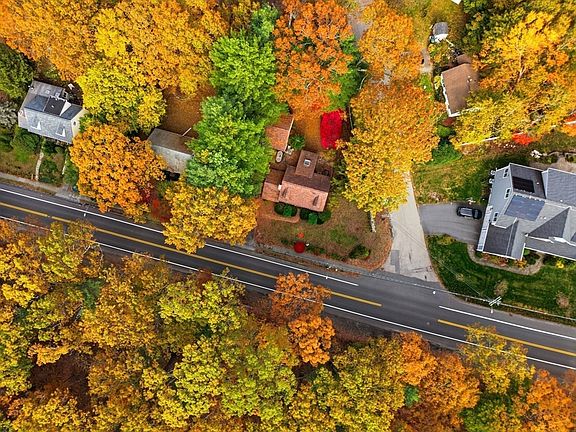 3rd image of 287 High Rock St