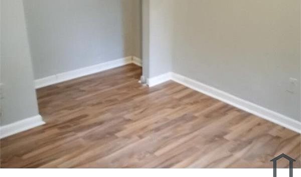 2nd image of 2814 W 6th St