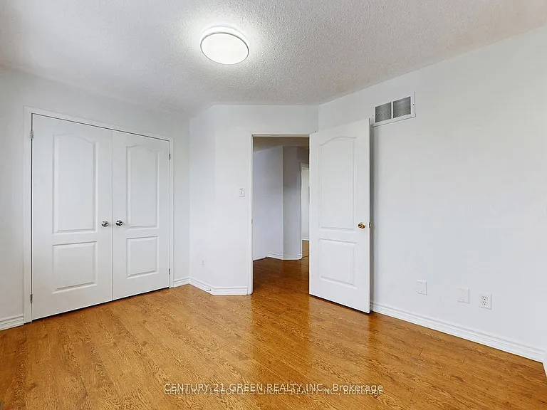 3253 Bruzan Cres #UPPER — Photo 12