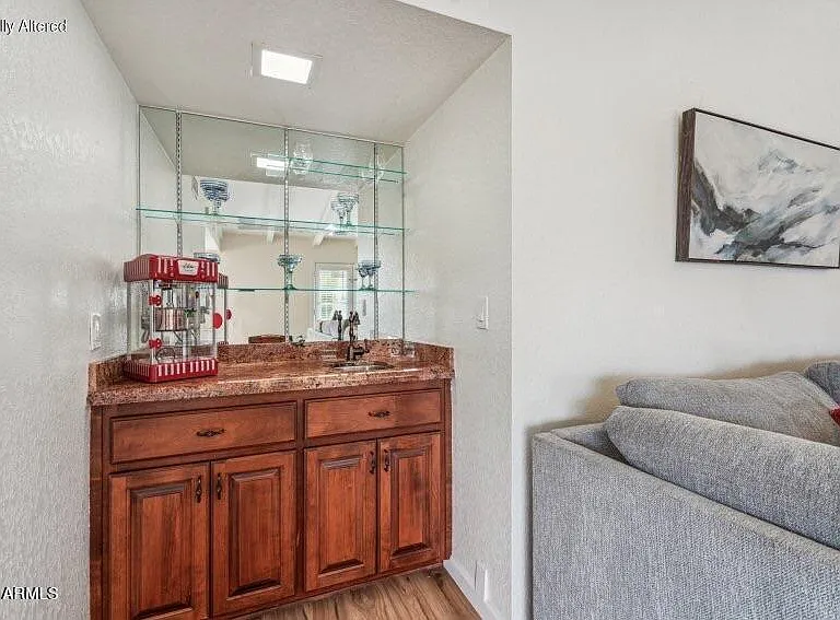 101 W Kathleen Rd — Photo 16