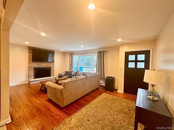 4th image of 19 Closs Drive