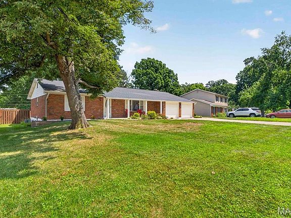 3rd image of 306 Portwind Pl