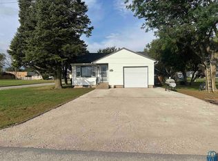 1022 Northwestern Dr, Storm Lake, IA 50588