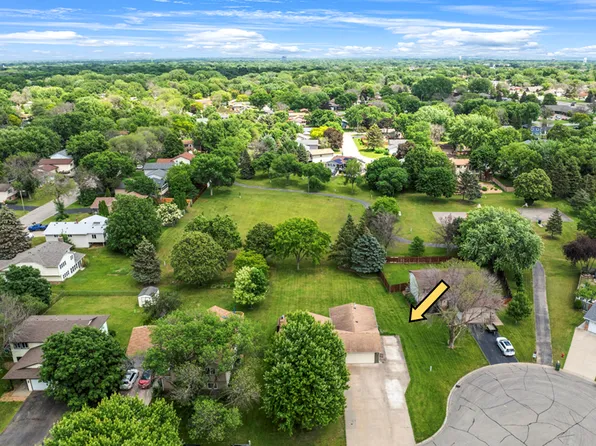 7415 78th Ct N, Brooklyn Park, MN 55445