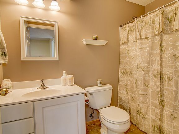 5th image of 1400 Wisconsin Ct