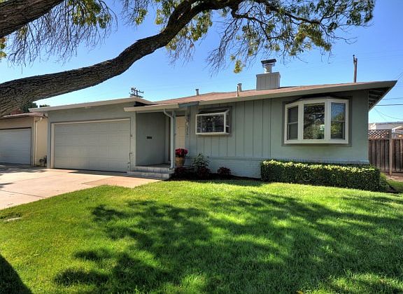 2nd image of 2761 Barcells Ave