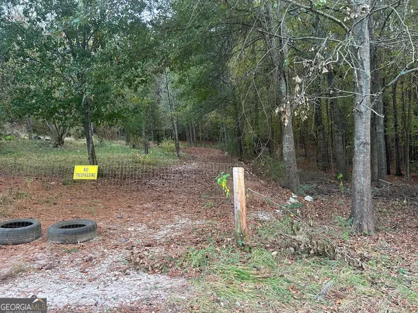 524 Pinetree Cir, Maysville, GA 30558
