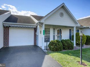 114 Bayberry Dr, Chambersburg, PA 17201