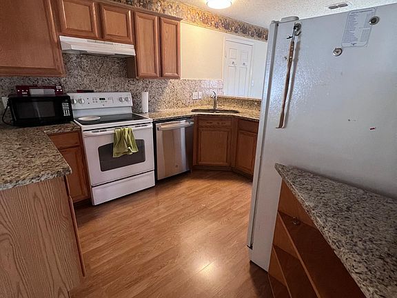 5th image of 7007 Royal Gate Dr