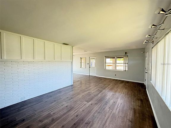5th image of 260 W Interlachen St