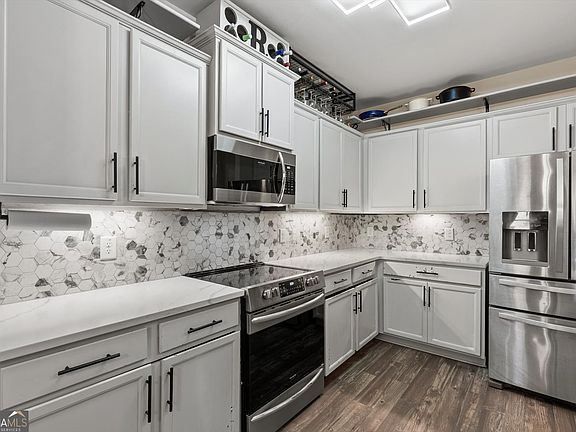 4th image of this home
