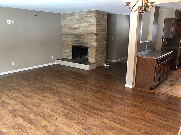 4th image of 1761 Elm Ter