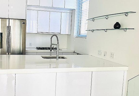 5th image of 165 N 10th St APT 4B