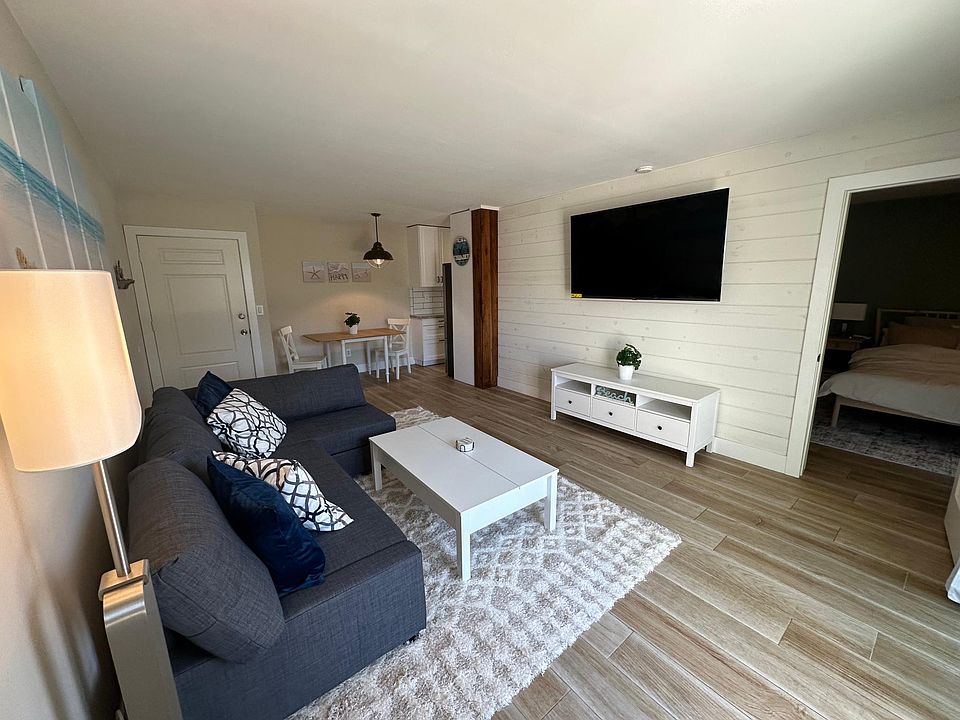 1st image of 1401 Reed Ave Unit 4