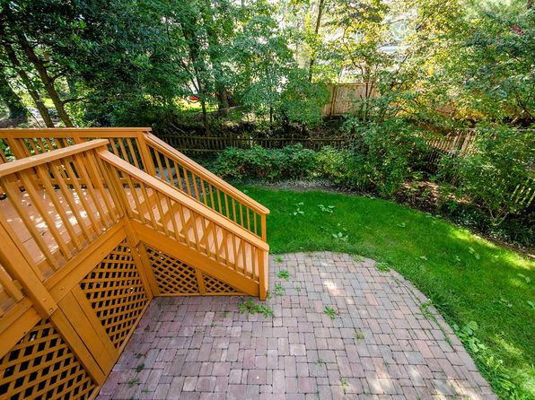 2251 Teel Dr, Vienna, VA 22182