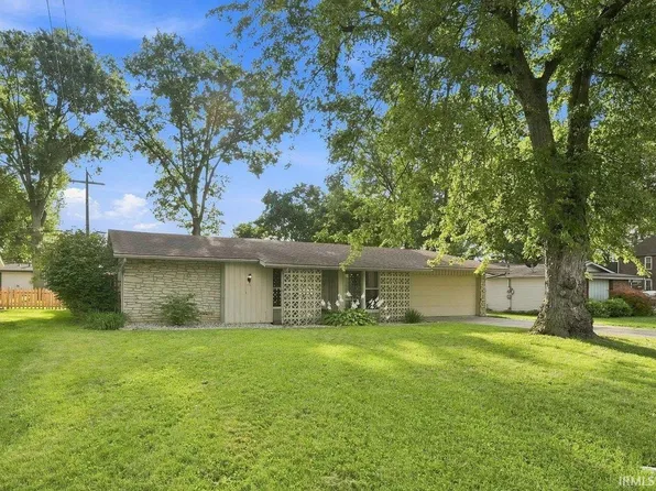 616 Reed Rd, Fort Wayne, IN 46815