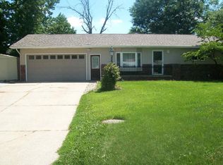 1710 Mayfield Dr, Goshen, IN 46526