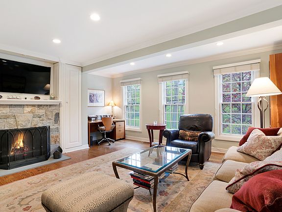 49 Indian Harbor Dr Greenwich-print-003-25-015-4200x2800-300dpi.jpg