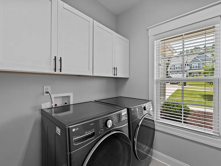 130 Amelia Dr — Photo 19