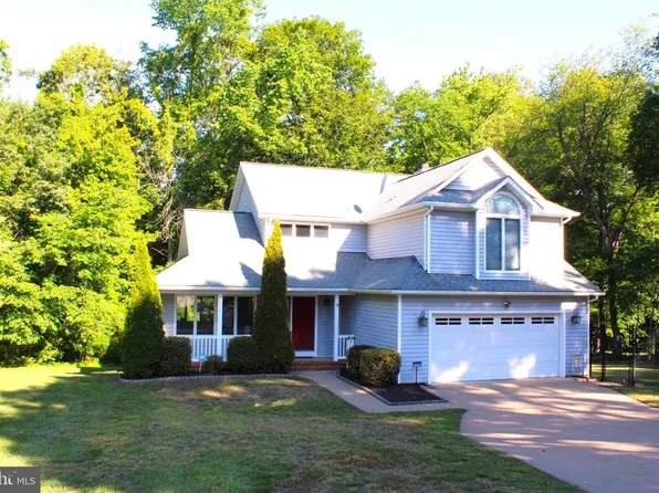 1520 Clover Dr, Fredericksburg, VA 22407