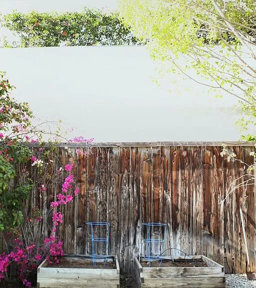 146 N La Peer Dr — Photo 22