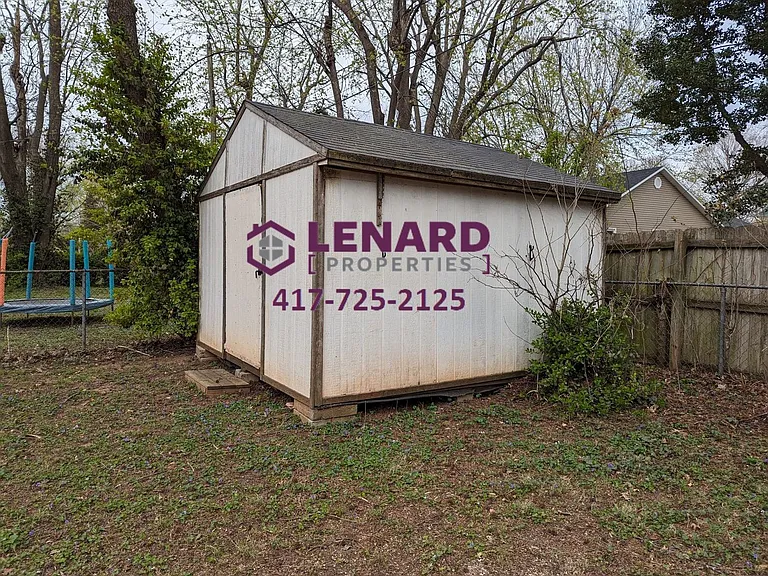 809 E Rosebrier St — Photo 3