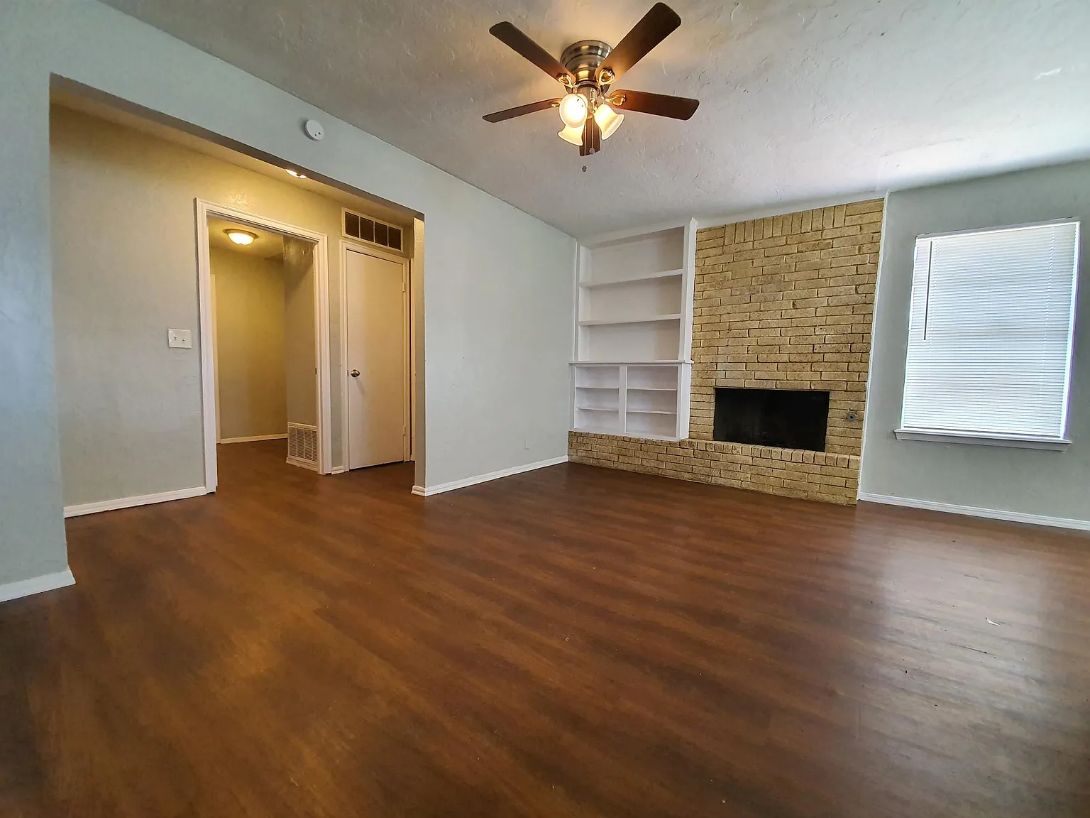 3 bed, 1200 sqft, $1,195 — Photo 4