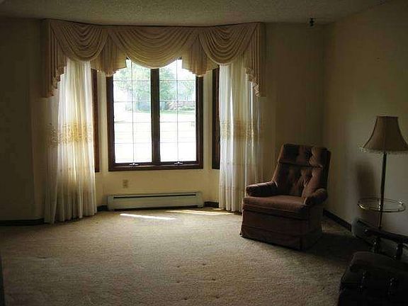 5th image of 19 Liberty Ln