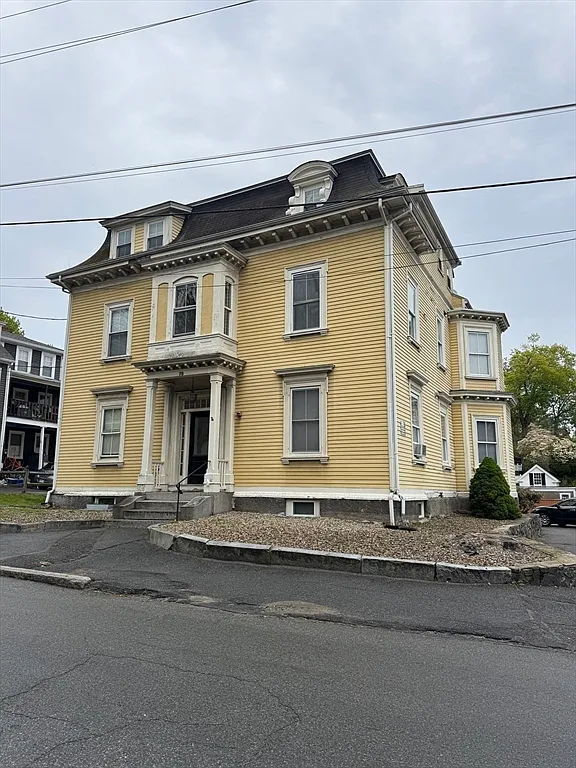 1 bed, 1.0 bath, 500 sqft, $1,800 — Photo 1