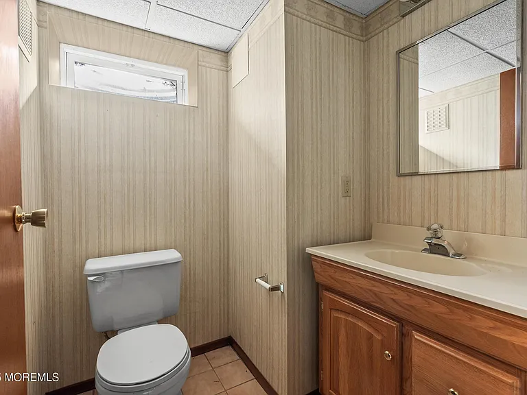 9 Abis Pl — Photo 32