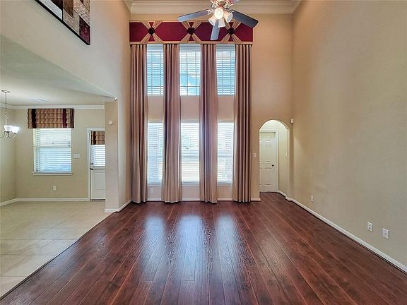 4th image of 18918 Oakland Manor Ln