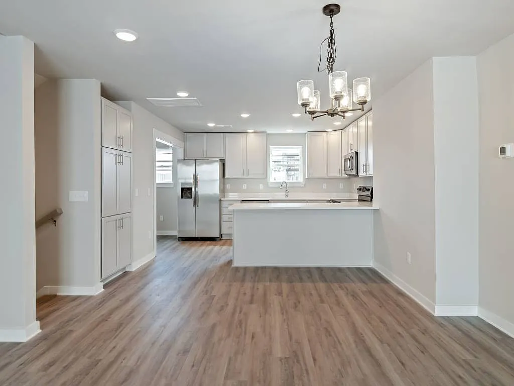 Lookout View Townhomes — Photo 4